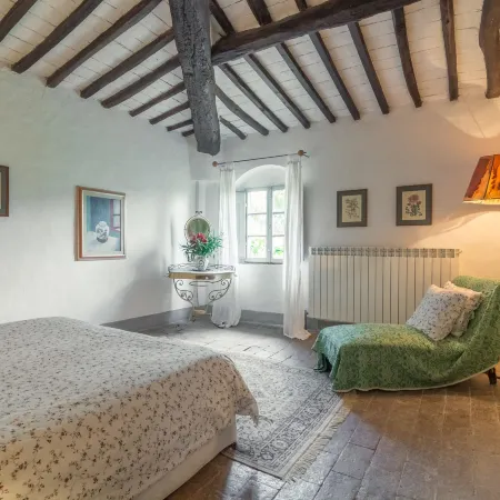 Rustic Farmhouse Stay, Carmignano