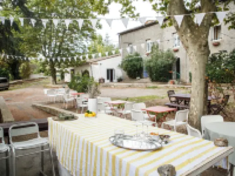 ドメーヌ カステルノー ジット エ シャトー オードのホテル