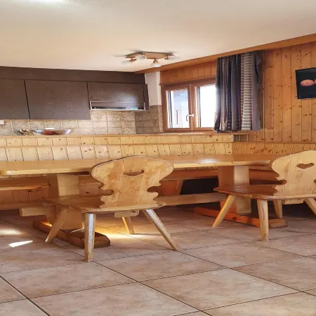 Apartment for 8 in Veysonnaz