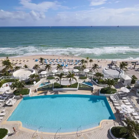 Beach House Fort Lauderdale, a Hilton Resort Отели рядом с достопримечательностью «Боннет Хаус Музеум & Гарденс»
