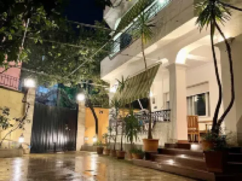 Mandarine Hostel Hotels near Checkpoint