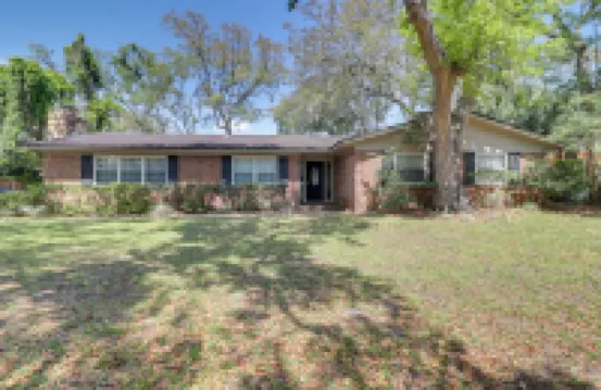 Beach Retreat in Jacksonville Pet and Family-Friendly