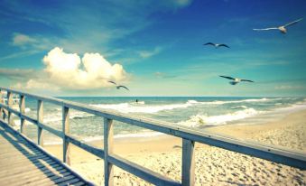 Holiday Home with Garden, Close to the Beach