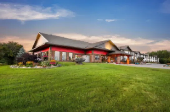 Super 8 by Wyndham Eveleth Hotels in 