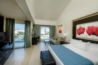 Reef Oasis Blue Bay Resort & Spa