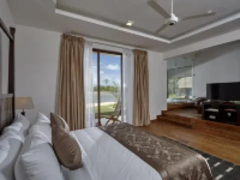 Amaranthe Bay Resort & Spa