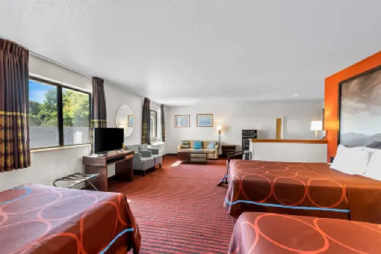 鄧弗里斯-匡蒂科速8酒店