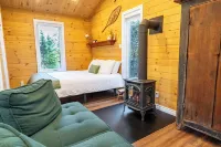 Chalet EVA - Nature, plein air et détente -Au pied du Mont Adstock Hotels in Les Appalaches