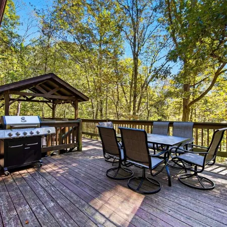 Hocking Hills Secluded Cabin • Hot Tub • Fireplace