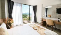 Prague Nha Trang Hotel - ビーチサイド