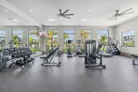 Oasis Retreat with Pool, BBQ & Game Room, International Drive, Near Universal