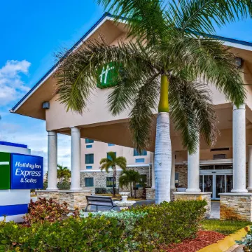 Holiday Inn Express & Suites LANTANA by IHG