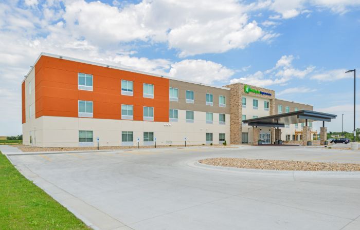 Holiday Inn Express & Suites CHADRON by IHG