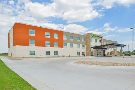 Holiday Inn Express & Suites CHADRON by IHG