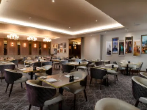 Crowne Plaza London Heathrow T4 Hotels in Hounslow