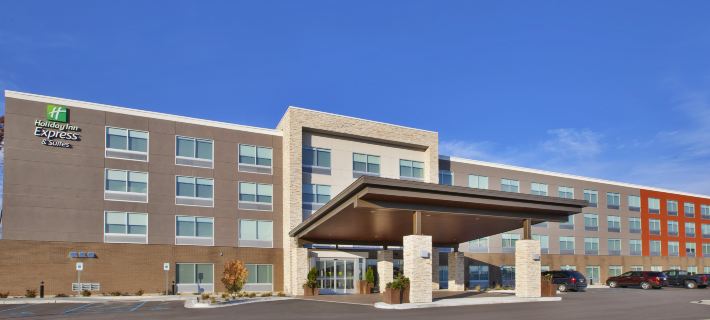 Holiday Inn Express & Suites GRAND RAPIDS - AIRPORT NORTH by IHG Hotels in Kent County