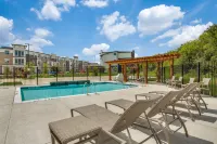 Holiday Inn Express & Suites DENTON SOUTH by IHG - Pools