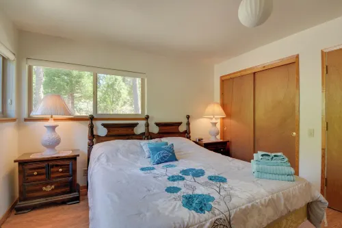 7 Mi to Yosemite Natl Park Riverfront Getaway!