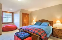 Custom Home w/ Decks in Boulder! Gateway to Parks!