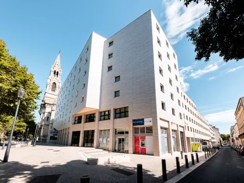 Novotel Atria Nîmes Centre Hôtels à : Nîmes