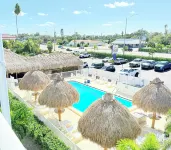 Lantern Inn & Suites - Sarasota - Pool
