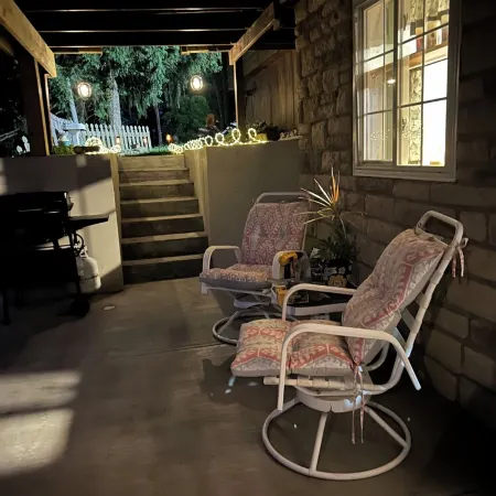 Cozy, scenic, studio apartment for nature-lovers !