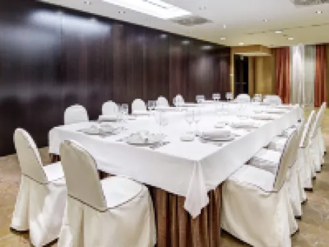 NH サラマンカ プエルタ デ ラ カテドラル サラマンカのホテル