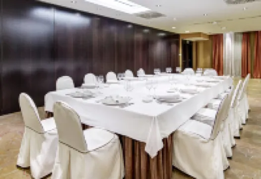 Sercotel大教堂門酒店 鄰近羅馬古橋的酒店