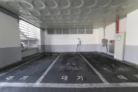 The Venezia Suite - parking