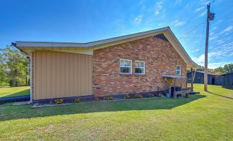 Hike & Fish: Rustic, Timeless Mckee Home w/ Yard