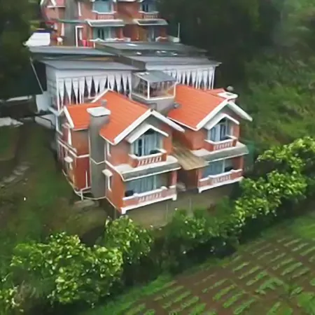 Cottages by the Creek.