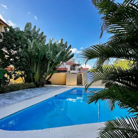 Apartment 5 Mins Walk To The Beach