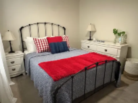 OXFORD MS Central Location - AND COMFORTS OF HOME - New on Rental Market!