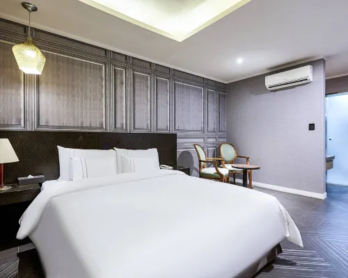 Bundang Noblesse Hotels near Gallery Yul