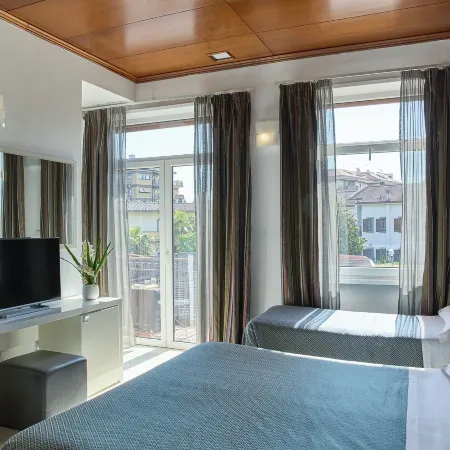 Hotel Darival Отели рядом с достопримечательностью «Станция метро Jonio»