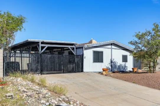 更新逃生房，帶遊戲房，距離河邊1個街區！ 布爾黑特市住宿飯店