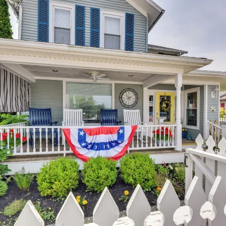 Historic Bemus Point Studio w/ Porch: Walk to Lake