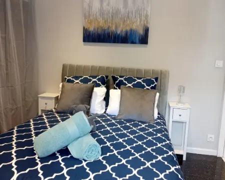 Exceptional view of the port of St-Goustan for this renovated 2-room apartmen Hotéis em Auray