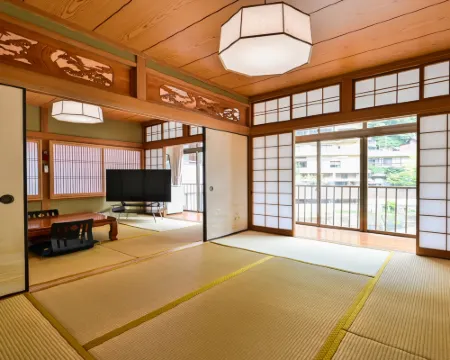 Tsuetate Onsen Yorozuya Ryokan 小国町のホテル