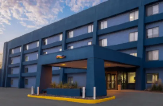 Days Inn by Wyndham Davenport Hotels in 