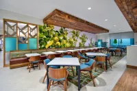 Fairfield Inn & Suites Orlando at Flamingo Crossings® Town Center