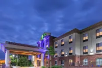 Holiday Inn Express & Suites PICAYUNE-STENNIS SPACE CNTR. by IHG
