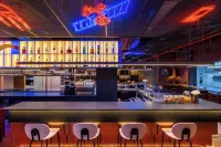 布達佩斯 YOU 翰悅閣酒店 - 酒吧