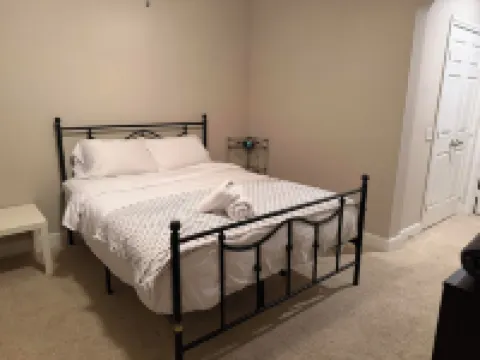 Dallas Uptown Chic 1BR w/ Workspace + Deck overlooking Katy Trail Hotels in Uptown Dallas