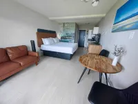 Sea Edge Motel Hotels in Parksville