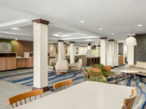 Fairfield Inn & Suites Marion Hotels in Marion