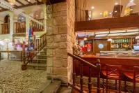 Hotel Palacio Pujadas by Pandora Hoteles - С баром