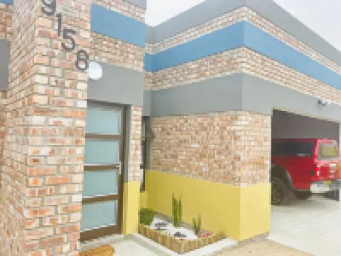 P Wake Luna Guesthouse Hotels in 