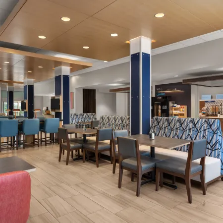 Holiday Inn Express & Suites QUEENSBURY - LAKE GEORGE AREA by IHG