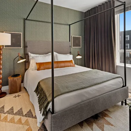 Sterling 1BR at Everett | Pool & Gym